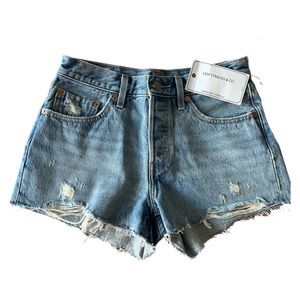 Levi 501 high waisted shorts NWT